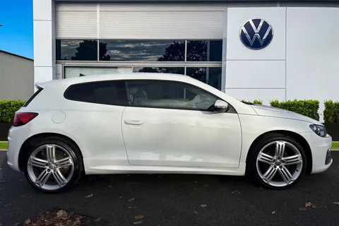 NA17ENH Volkswagen Scirocco 2.0 TDi BlueMotion Tech R-Line 3dr DSG | Heated Seats | Leather Trim Thumbnail #3