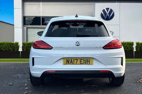 NA17ENH Volkswagen Scirocco 2.0 TDi BlueMotion Tech R-Line 3dr DSG | Heated Seats | Leather Trim Thumbnail #4