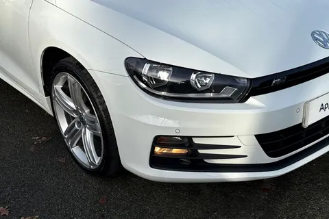 NA17ENH Volkswagen Scirocco 2.0 TDi BlueMotion Tech R-Line 3dr DSG | Heated Seats | Leather Trim Thumbnail #9