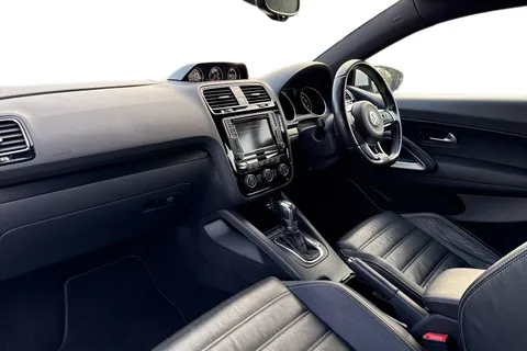 NA17ENH Volkswagen Scirocco 2.0 TDi BlueMotion Tech R-Line 3dr DSG | Heated Seats | Leather Trim Thumbnail #15