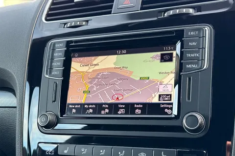 NA17ENH Volkswagen Scirocco 2.0 TDi BlueMotion Tech R-Line 3dr DSG | Heated Seats | Leather Trim Thumbnail #17