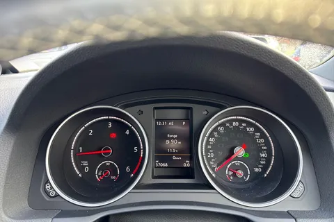 NA17ENH Volkswagen Scirocco 2.0 TDi BlueMotion Tech R-Line 3dr DSG | Heated Seats | Leather Trim Thumbnail #26