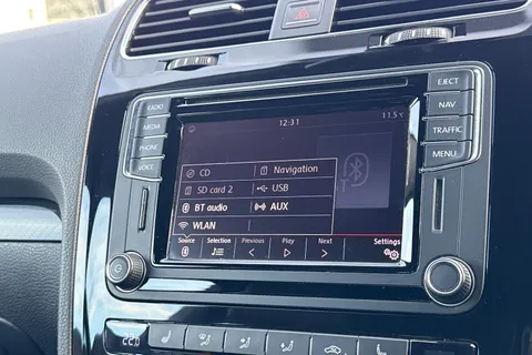 NA17ENH Volkswagen Scirocco 2.0 TDi BlueMotion Tech R-Line 3dr DSG | Heated Seats | Leather Trim Thumbnail #28