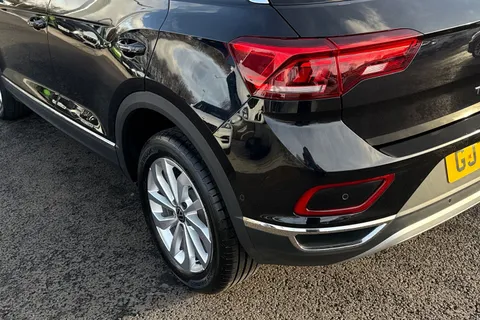 8 of 43 for VOLKSWAGEN T-ROC 1.5 TSI Style 5dr DSG