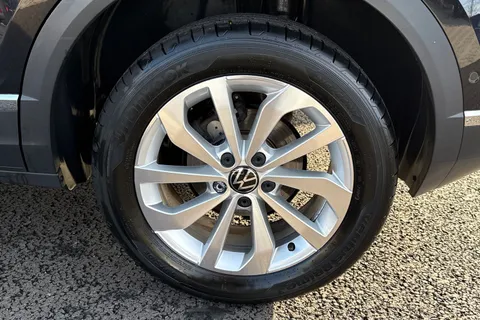 10 of 43 for VOLKSWAGEN T-ROC 1.5 TSI Style 5dr DSG