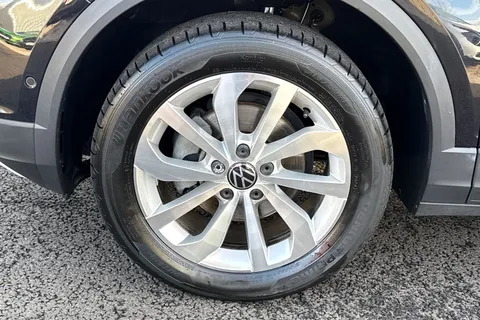 11 of 43 for VOLKSWAGEN T-ROC 1.5 TSI Style 5dr DSG