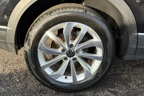 13 of 43 for VOLKSWAGEN T-ROC 1.5 TSI Style 5dr DSG