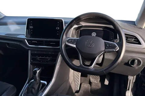 18 of 43 for VOLKSWAGEN T-ROC 1.5 TSI Style 5dr DSG