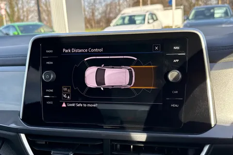 37 of 43 for VOLKSWAGEN T-ROC 1.5 TSI Style 5dr DSG