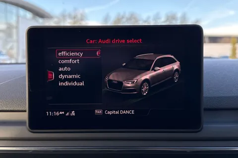 KK68SZC Audi A4 Avant Avant Black Edition 40 TDI  190 PS S tronic Thumbnail #42