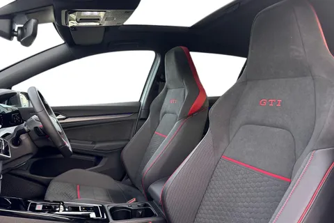 CX75TCU Volkswagen Golf 2.0 TSI 300 GTI Clubsport 5dr DSG⭐Sunroof, Black Pack, Head-up display⭐ Thumbnail #16