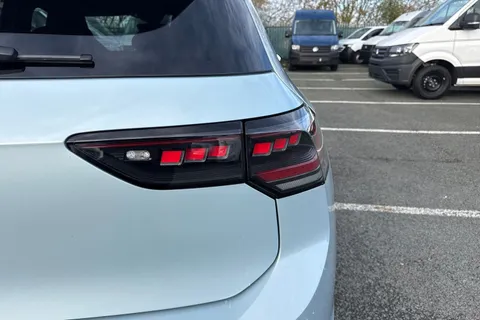 CX75TCU Volkswagen Golf 2.0 TSI 300 GTI Clubsport 5dr DSG⭐Sunroof, Black Pack, Head-up display⭐ Thumbnail #26