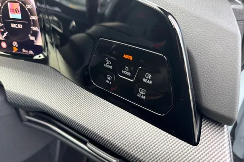 CX75TCU Volkswagen Golf 2.0 TSI 300 GTI Clubsport 5dr DSG⭐Sunroof, Black Pack, Head-up display⭐ Thumbnail #37