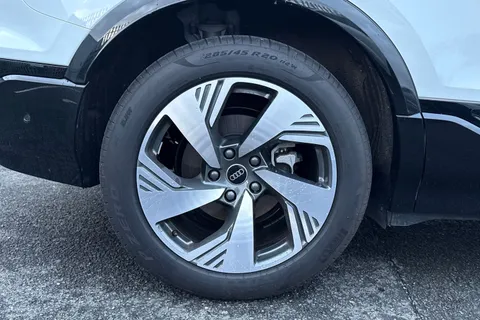 PX75YWB Audi Q6 E-Tron Q6 SUV S line e-tron performance  225,00 kW Thumbnail #12