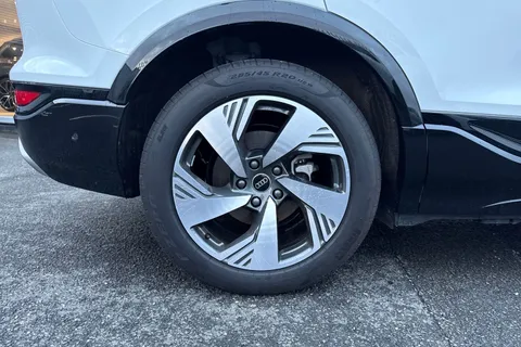 PX75YWB Audi Q6 E-Tron Q6 SUV S line e-tron performance  225,00 kW Thumbnail #13