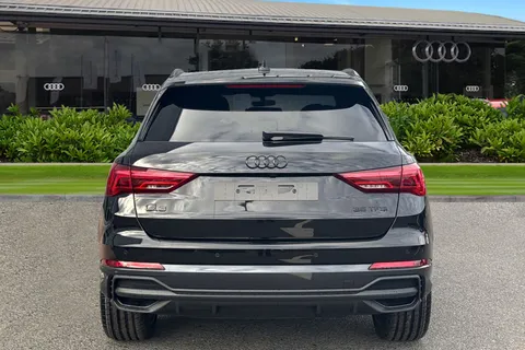 PX75YVO Audi Q3 Black Edition 35 TFSI  150 PS S tronic Thumbnail #5
