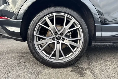 PX75YVO Audi Q3 Black Edition 35 TFSI  150 PS S tronic Thumbnail #12