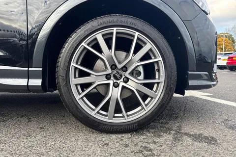 PX75YVO Audi Q3 Black Edition 35 TFSI  150 PS S tronic Thumbnail #13