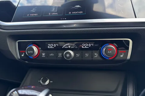 PX75YVO Audi Q3 Black Edition 35 TFSI  150 PS S tronic Thumbnail #22