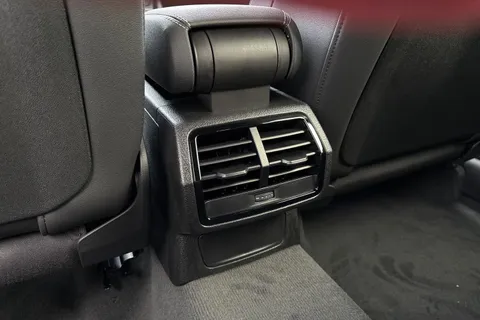 PX75YVO Audi Q3 Black Edition 35 TFSI  150 PS S tronic Thumbnail #25