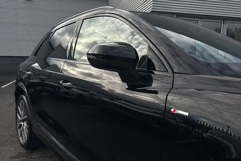 PX75YVO Audi Q3 Black Edition 35 TFSI  150 PS S tronic Thumbnail #28