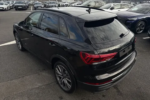 PX75YVO Audi Q3 Black Edition 35 TFSI  150 PS S tronic Thumbnail #36