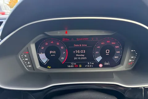 PX75YVO Audi Q3 Black Edition 35 TFSI  150 PS S tronic Thumbnail #42