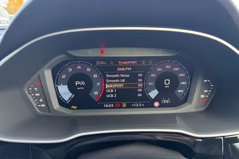 PX75YVO Audi Q3 Black Edition 35 TFSI  150 PS S tronic Thumbnail #43