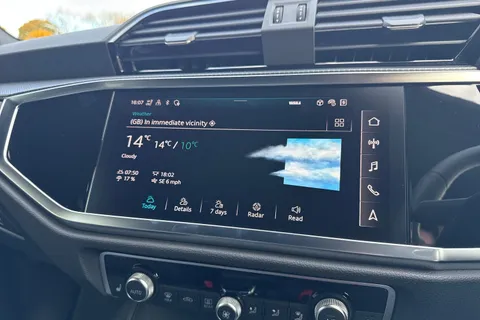 PX75YVO Audi Q3 Black Edition 35 TFSI  150 PS S tronic Thumbnail #58