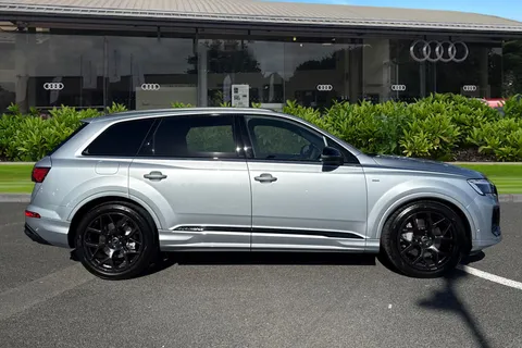 PX75KMG Audi Q7 SUV  Black Edition TDI quattro 231 PS tiptronic Thumbnail #4
