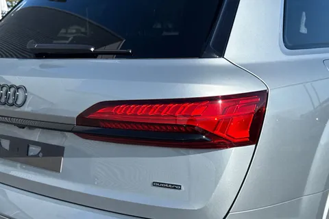 PX75KMG Audi Q7 SUV  Black Edition TDI quattro 231 PS tiptronic Thumbnail #8