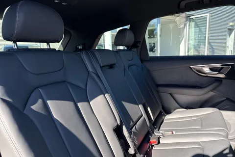 PX75KMG Audi Q7 SUV  Black Edition TDI quattro 231 PS tiptronic Thumbnail #19