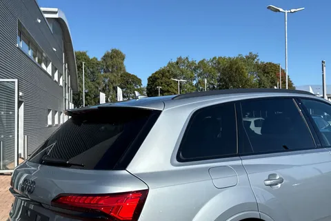 PX75KMG Audi Q7 SUV  Black Edition TDI quattro 231 PS tiptronic Thumbnail #31