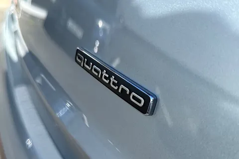 PX75KMG Audi Q7 SUV  Black Edition TDI quattro 231 PS tiptronic Thumbnail #32