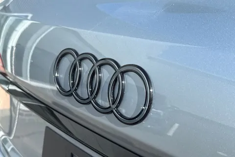 PX75KMG Audi Q7 SUV  Black Edition TDI quattro 231 PS tiptronic Thumbnail #33