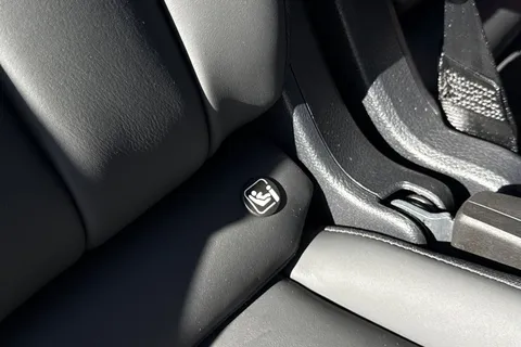 PX75KMG Audi Q7 SUV  Black Edition TDI quattro 231 PS tiptronic Thumbnail #42