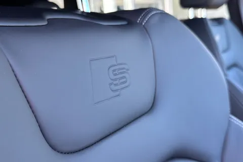 PX75KMG Audi Q7 SUV  Black Edition TDI quattro 231 PS tiptronic Thumbnail #53