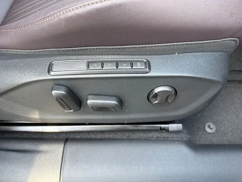 CUPRA Terramar 1.5 eHybrid 25.8kWh VZ First Edition DSG Euro 6 (s/s) 5dr Thumbnail #34