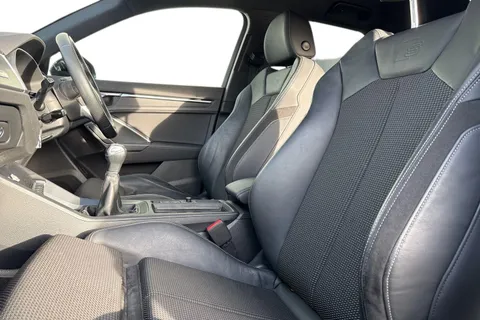 GJ70JGU Audi Q3 1.5 TFSI CoD 35 S line Euro 6 (s/s) 5dr Thumbnail #16