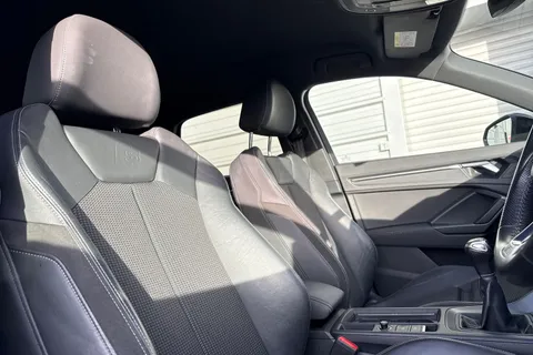 GJ70JGU Audi Q3 1.5 TFSI CoD 35 S line Euro 6 (s/s) 5dr Thumbnail #24