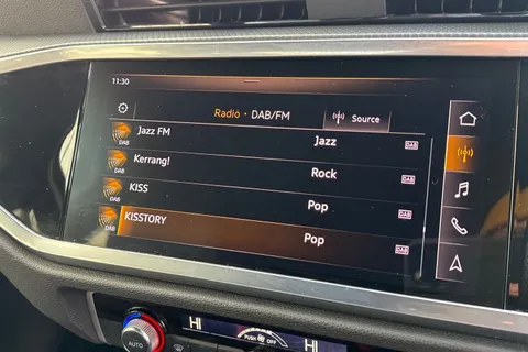 GJ70JGU Audi Q3 1.5 TFSI CoD 35 S line Euro 6 (s/s) 5dr Thumbnail #41