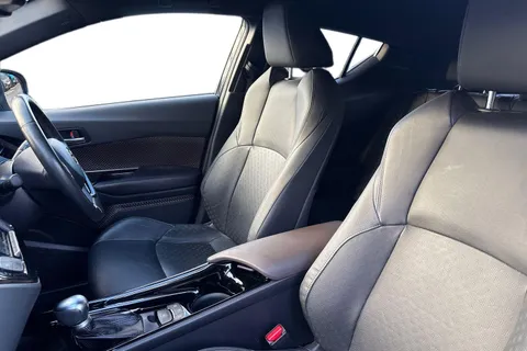 PF18OCH Toyota C-Hr 1.8 VVT-h Excel CVT Euro 6 (s/s) 5dr Thumbnail #12