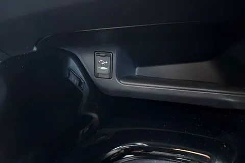 PF18OCH Toyota C-Hr 1.8 VVT-h Excel CVT Euro 6 (s/s) 5dr Thumbnail #43