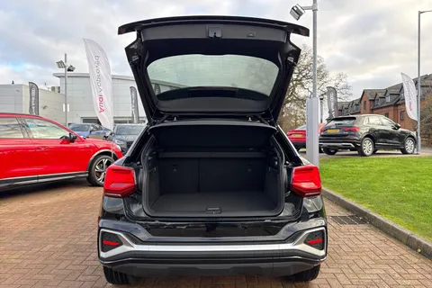 GJ74EPE Audi Q2 S line 35 TFSI  150 PS S tronic Thumbnail #40