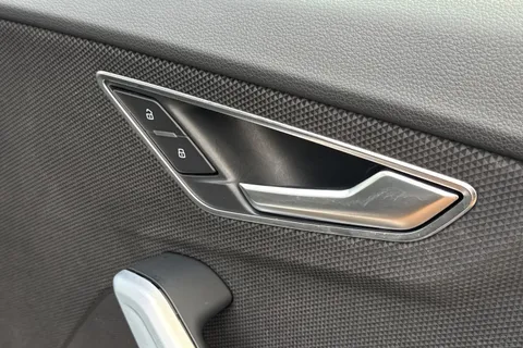 GJ74EPE Audi Q2 S line 35 TFSI  150 PS S tronic Thumbnail #44