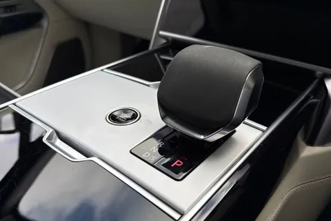 DY24YTP Land Rover Range Rover 3.0 D350 Autobiography 5dr Thumbnail #15