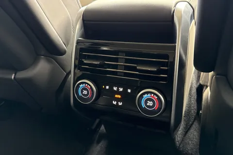 DY24YTP Land Rover Range Rover 3.0 D350 Autobiography 5dr Thumbnail #20