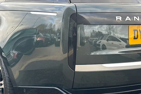 DY24YTP Land Rover Range Rover 3.0 D350 Autobiography 5dr Thumbnail #21
