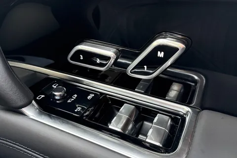 DY24YTP Land Rover Range Rover 3.0 D350 Autobiography 5dr Thumbnail #27