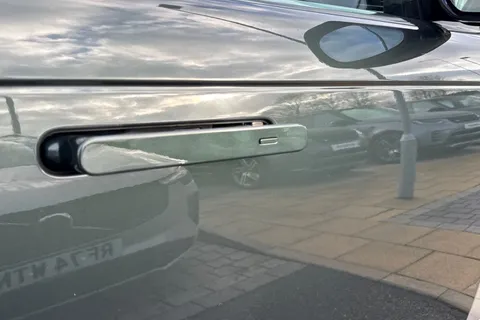 DY24YTP Land Rover Range Rover 3.0 D350 Autobiography 5dr Thumbnail #31